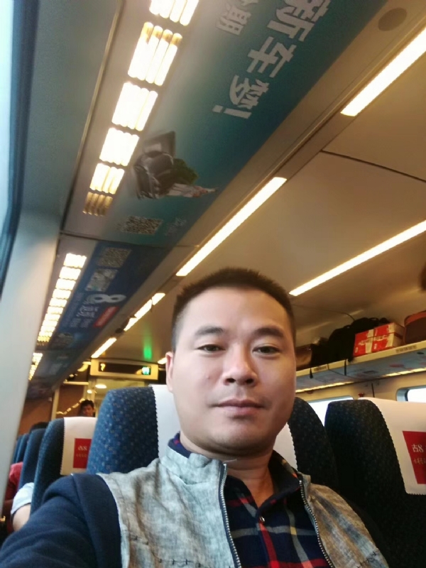 等爱的人的第一张照片--龙海交友网
