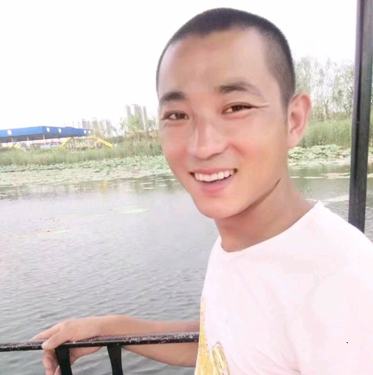 为你等候的第一张照片--龙海交友网