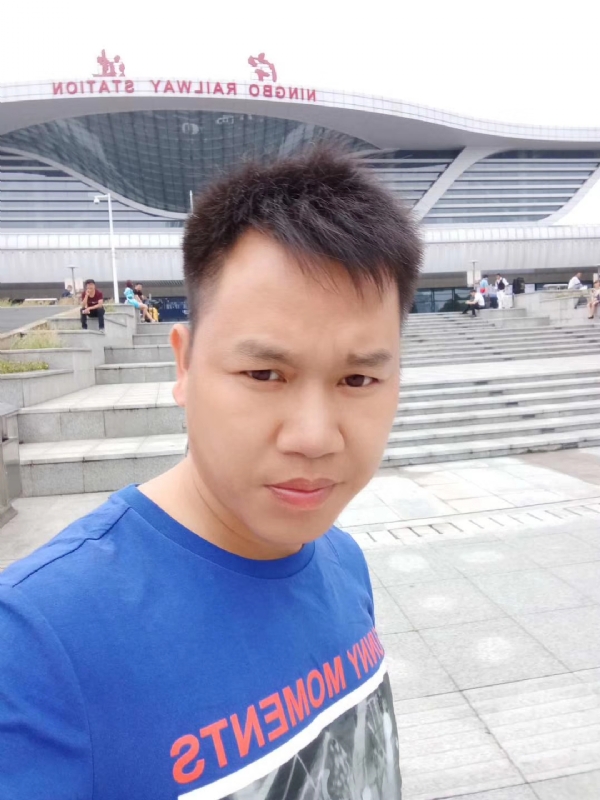 笑对人生的第一张照片--龙海交友网