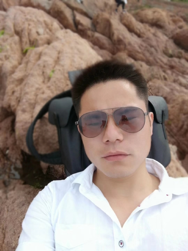 易听的第一张照片--龙海交友网