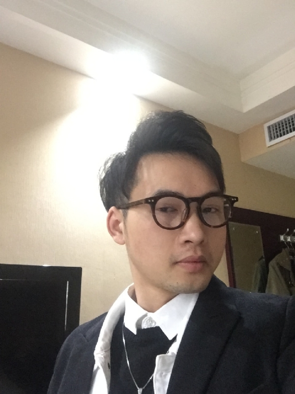 曾亮的第三张照片--龙海交友网