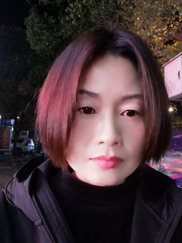 风中百合的第一张照片--龙海交友网