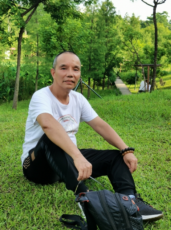 稳重大方的第二张照片--龙海交友网