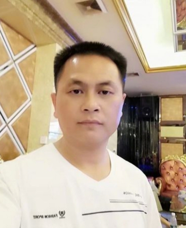 小梁的第一张照片--龙海交友网