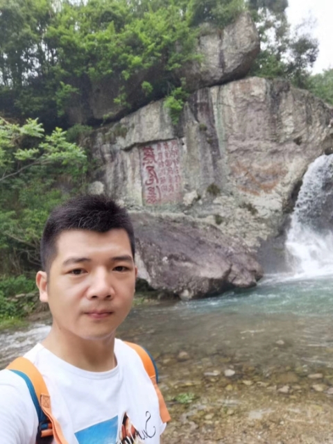 愿得一人心的第一张照片--龙海交友网
