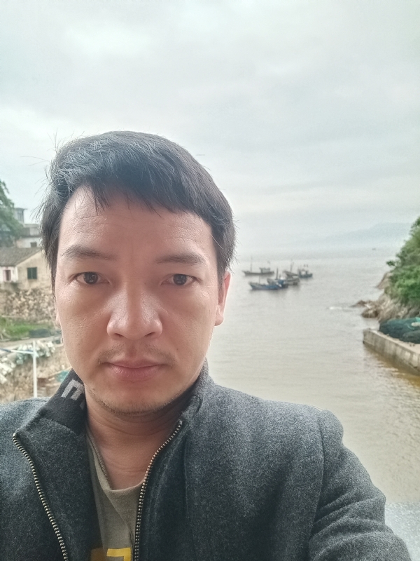 啊亮的第一张照片--龙海交友网