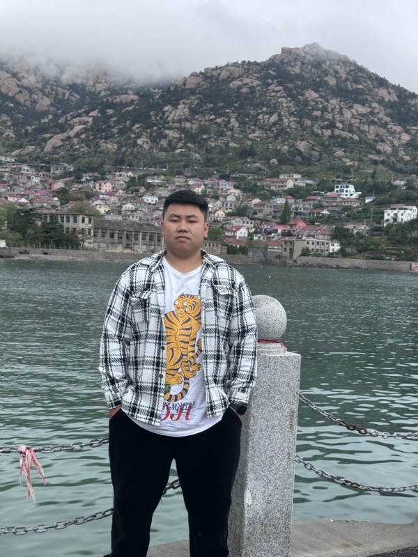 谨慎的第一张照片--龙海交友网