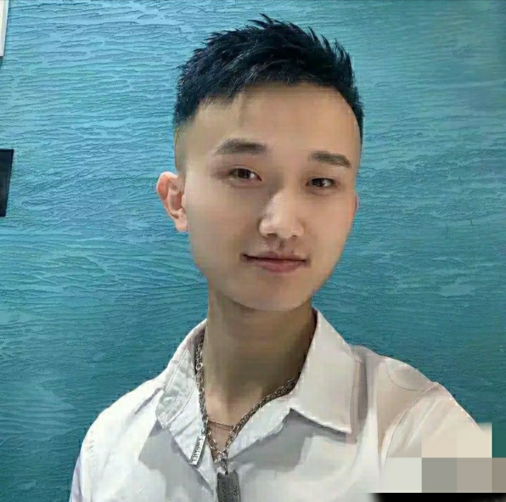 小哥哥的第一张照片--龙海交友网