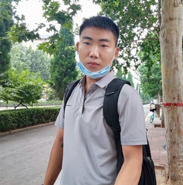90年男征婚的第一张照片--龙海交友网