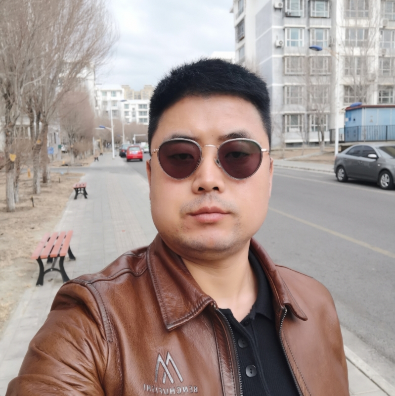 月下听风的第一张照片--龙海交友网