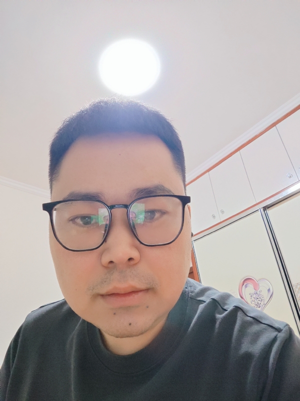 路飞的第一张照片--龙海交友网
