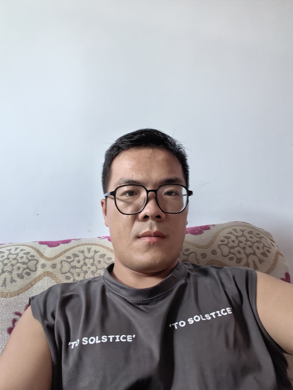 卫TF的第三张照片--龙海交友网